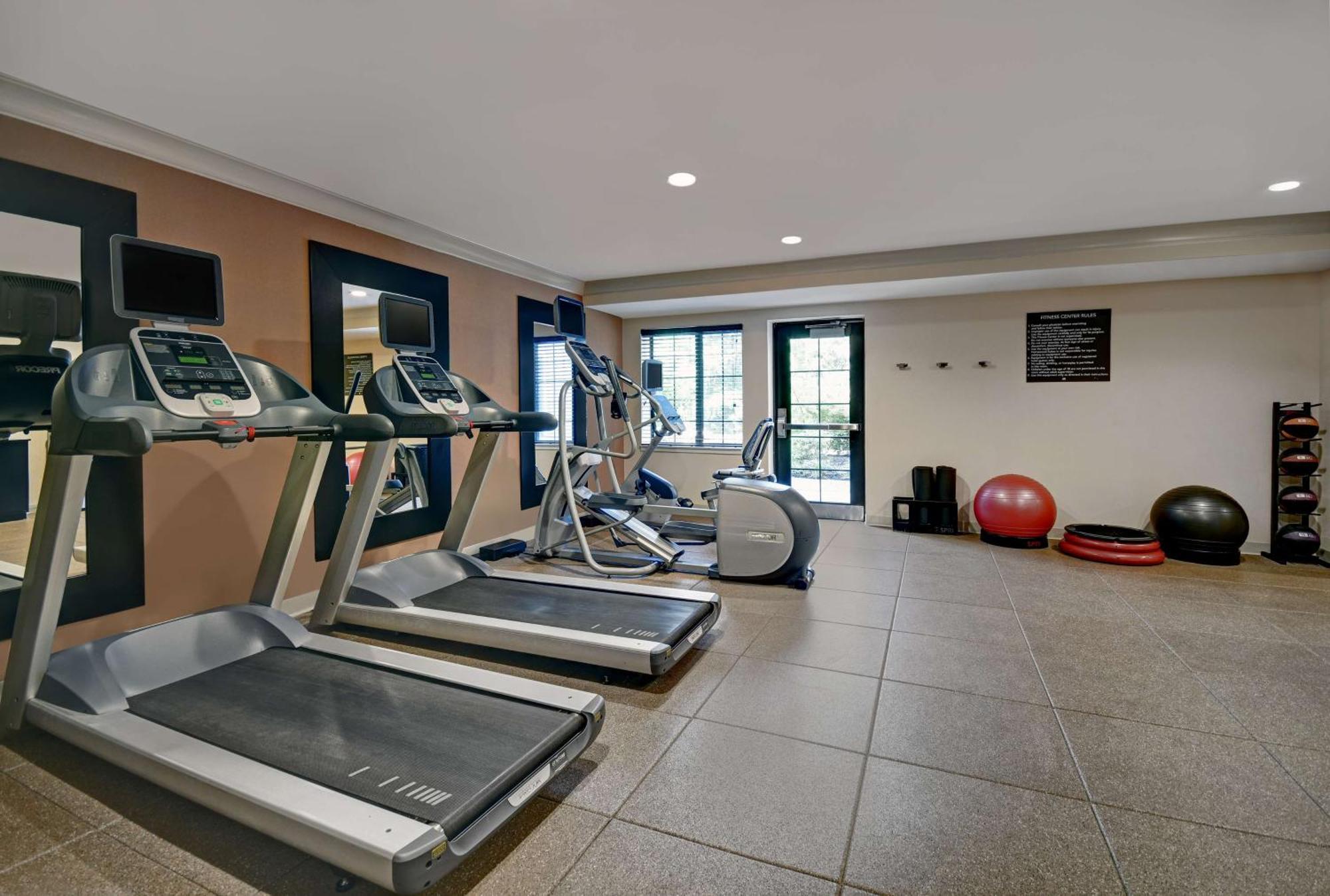 Homewood Suites By Hilton Eatontown Exterior photo