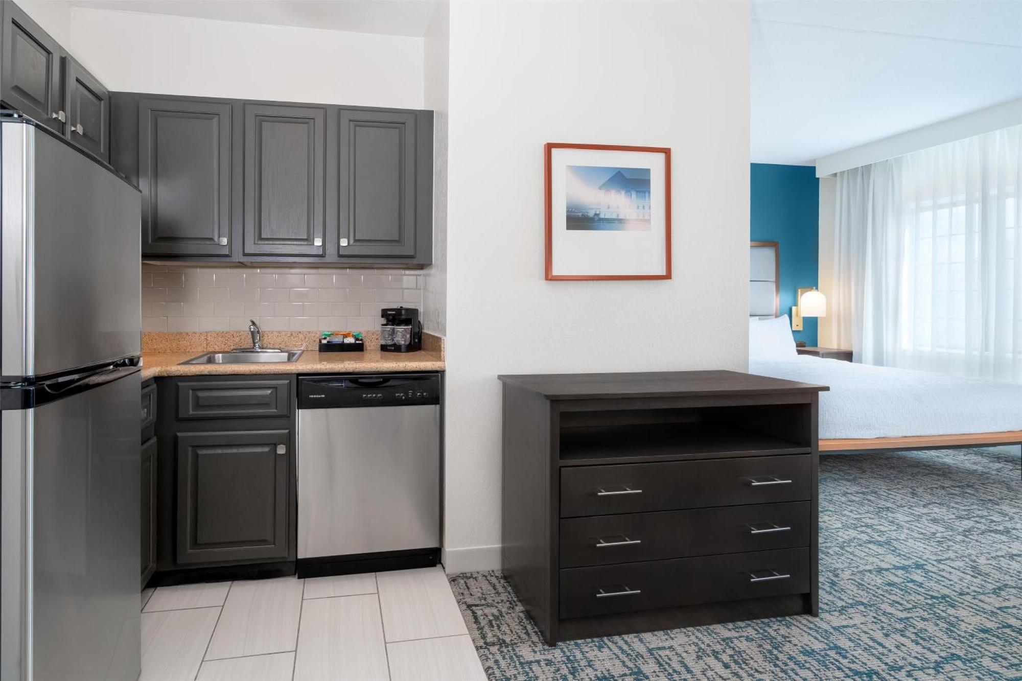 Homewood Suites By Hilton Eatontown Exterior photo